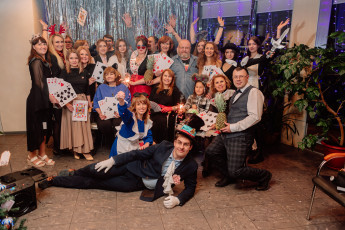 Фото #6 из альбома Новый Год 2024 Алиса в Стране чудес