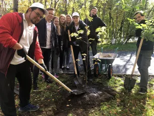 Фото #39 из альбома Высадка деревьев